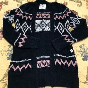 Abercrombie kids sweater cardigan. Very soft!